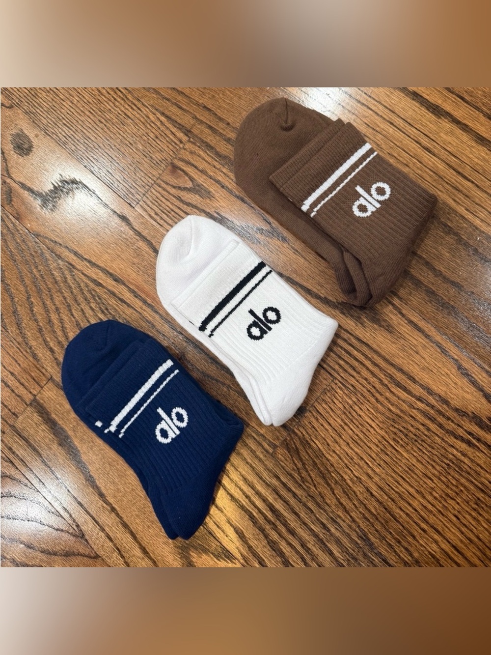 Alo Throwback socks 3 pairs brand new